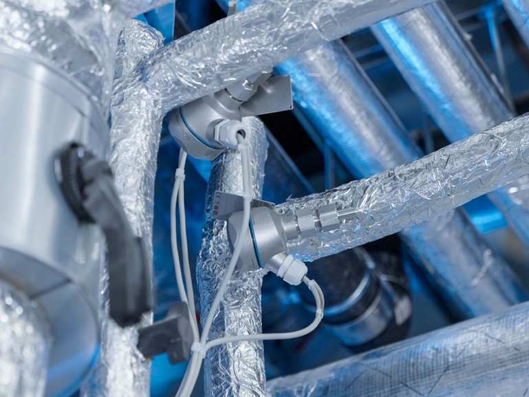 Non-invasive thermometer for energy monitoring