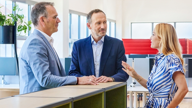 Sandra Genge, Steven Endress, and Peter Selders in a conversation