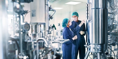 Techniker in einem Life Sciences Labor