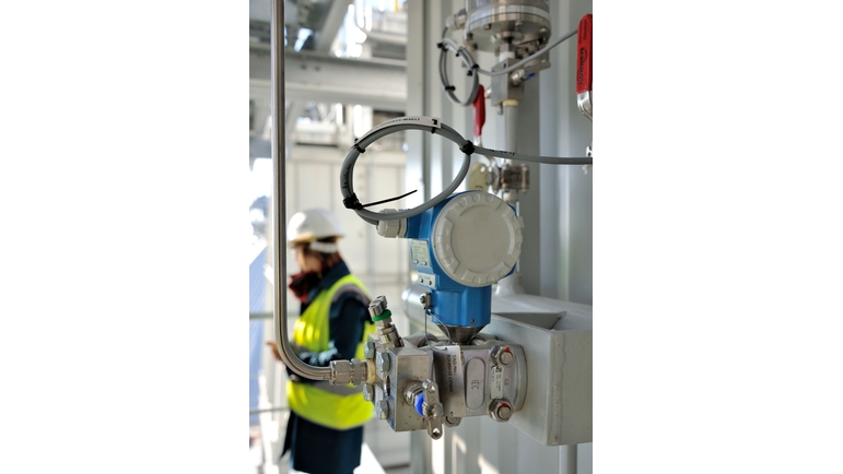 Differential Pressure Deltabar Pmd75 Endress Hauser