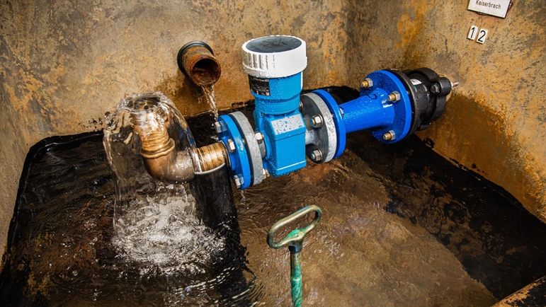 Flowmeter installed at a spring