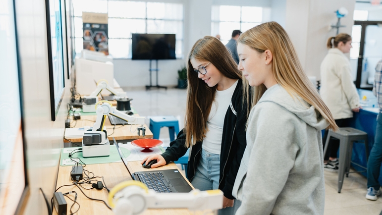 Endress+Hauser Praedikat Familienbewusst Digital