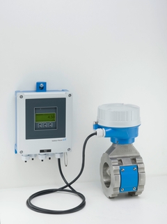 Produktbild des Feststoffgehaltsmessgeräts Proline Teqwave MW 500 mit Getrenntmessumformer