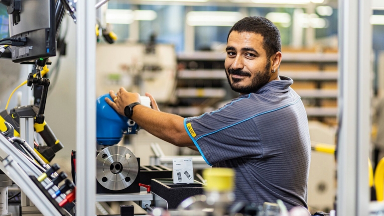 Besucherinnen und Besucher können an der Industrienacht mehr über die vielfältigen Aufgaben bei Endress+Hauser erfahren.